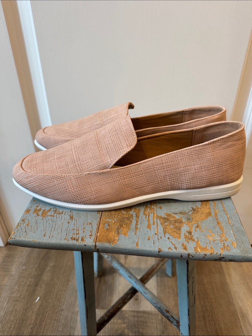 CL by Chinese Laundry Women's Calming Cushioned Loafer Flat